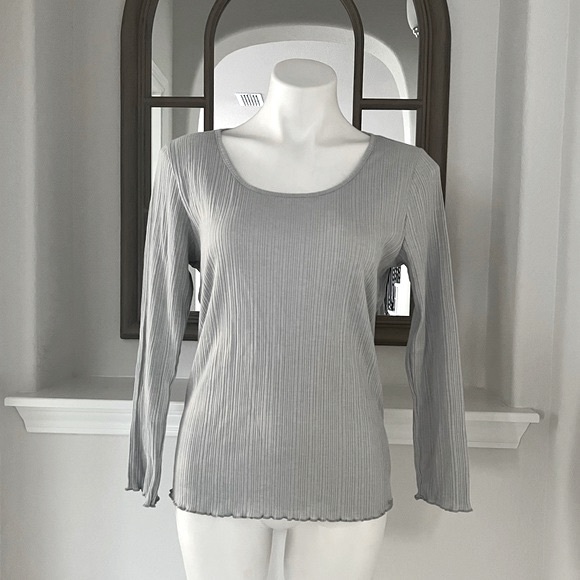 Vince Scoop Neck Ribbed Top Lettuce Edge Size XL New w/Tag - Picture 5 of 9